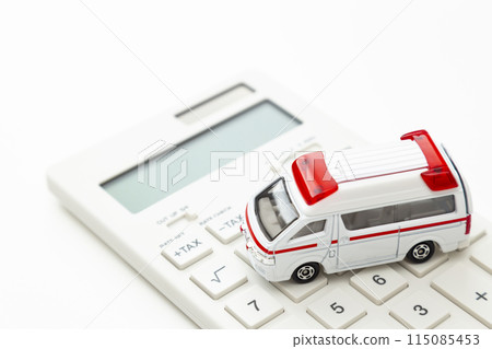 救護車和計算器 115085453