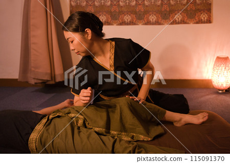 日本女治療師做泰式按摩3 115091370