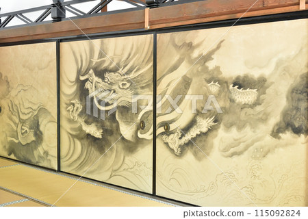 Dragon on the sliding door at Ryoanji Temple Dragon on the sliding door at Ryoanji Temple 115092824