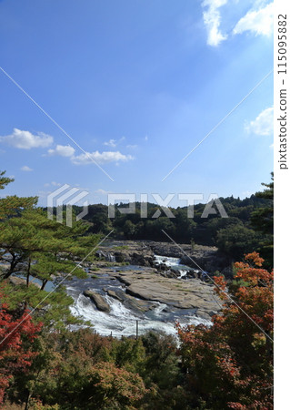 Autumn Sogi Falls seen from Sogi Falls Park 115095882