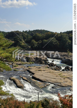 Autumn Sogi Falls seen from Sogi Falls Park Autumn Sogi Falls seen from Sogi Falls Park 115095883