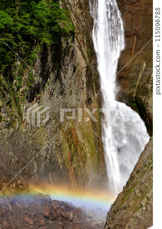 Fresh green Shomyo Falls and rainbow 115096788