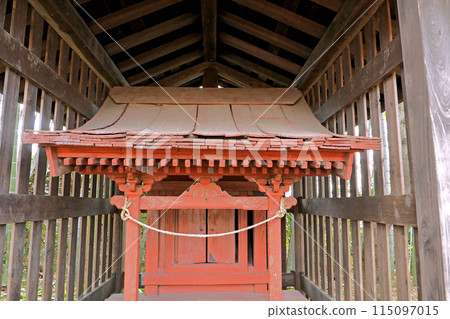 The main hall of the former Maruyama Inari Shrine at the Urawa Living Museum Minkaen [Saitama City, Saitama Prefecture] 115097015