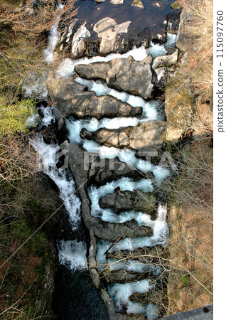 A fishway in the Konakagawa River carved into rocks 115097760