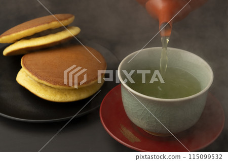 銅鑼燒倒茶 115099532