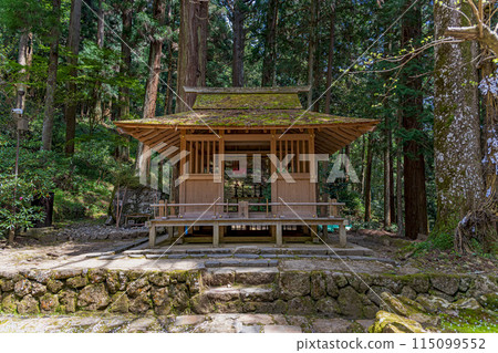 森林中的奈良室生寺天神神社 115099552