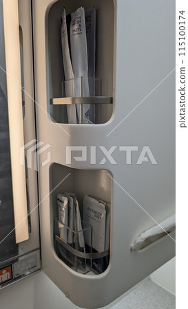 airport, san francisco, college 115100174