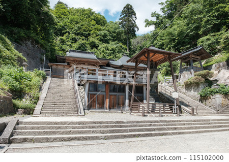 Yamadera (Risshakuji): Great Buddha Hall and Okunoin (Nyohodo) 115102000