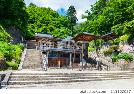 Yamadera (Risshakuji): Great Buddha Hall and Okunoin (Nyohodo) 115102027