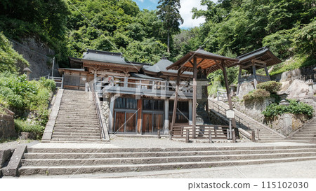 山寺(立石寺):大佛殿和奧之院(如法堂) 山寺(立石寺):大佛殿和奧之院(如法堂) 115102030