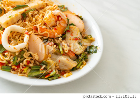Instant noodle spicy salad with mixed meats Instant noodle spicy salad with mixed meats 115103115