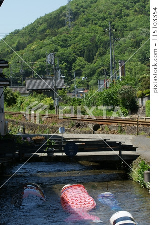 Tottori - Four Seasons Walk - Seto River, where carp streamers fly 115103354