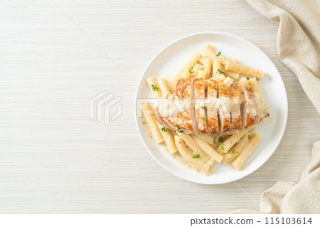quadrotto penne pasta white creamy sauce with grilled chicken 115103614