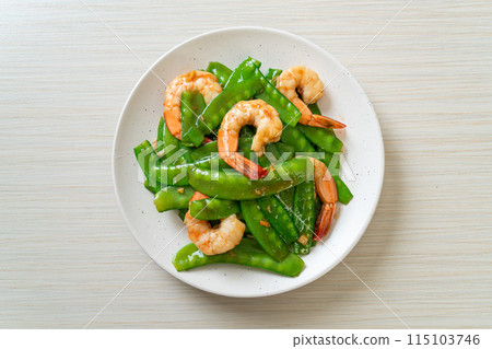 Stir-Fried Green Peas with Shrimp 115103746