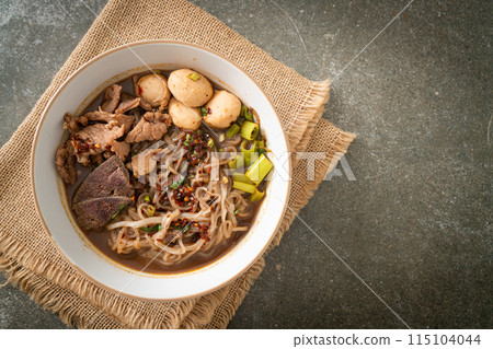 Thai noodle with pork, stewed pork, meatball and pork liver in blood soup 115104044