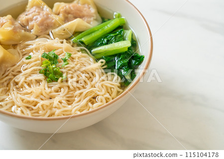 egg noodles with pork wonton soup or pork dumplings soup and vegetable 115104178