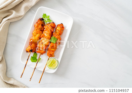 grilled chicken skewer with herbs and spices grilled chicken skewer with herbs and spices 115104937