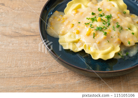 ravioli pasta with corn cheese sauce 115105106