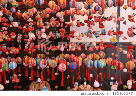 Lots of hanging dolls Lots of hanging dolls 115105177