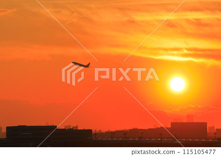 【東京】日落與客機(羽田機場第一航廈展望台) 【東京】日落與客機(羽田機場第一航廈展望台) 115105477