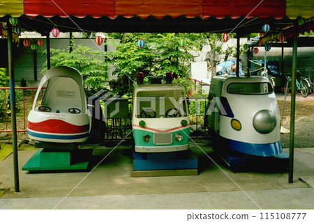 遊樂園復古遊樂設施 115108777