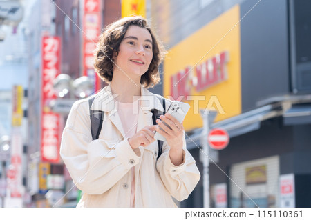 前往東京的女性外國遊客（入境） 115110361