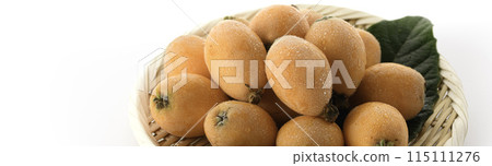 Taste of early summer: Loquat (Kagawa Prefecture) Daiyakuoju white background Taste of early summer: Loquat (Kagawa Prefecture) Daiyakuoju white background 115111276