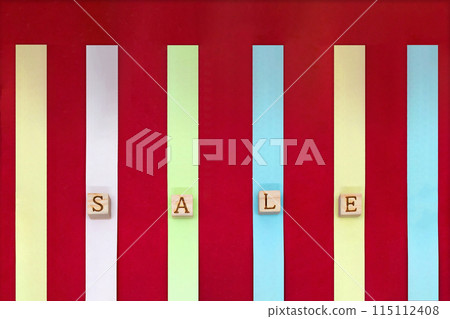 紅色和白色的彩色便籤窗簾，底部帶有銷售英文塊 115112408