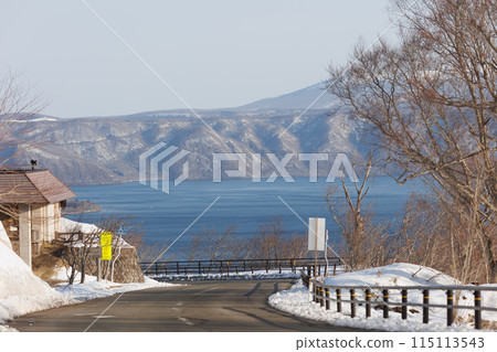 Hakko Pass Observation Deck and Lake Towada (Akita Prefecture) 115113543