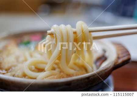 Nabeyaki udon at Uminochi Shokudo (Rokkasho Village, Aomori Prefecture) 115115007