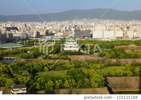 Osaka Castle, spring, summer, early summer, autumn, Osaka Castle with fresh greenery seen from a tower mansion lounge, Osaka Castle Park, Osaka sightseeing, Kansai sightseeing 115115108