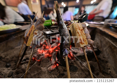 [Kyushu] We enjoyed local cuisine in Aso. The dengaku grilled over a hearth, river fish, and red beef were all delicious. 115115267