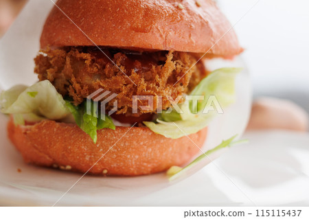 茅崎的炸竹莢魚漢堡 115115437