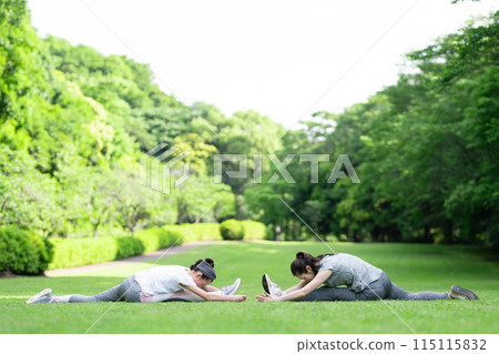 Parents and children exercising together Parents and children exercising together 115115832