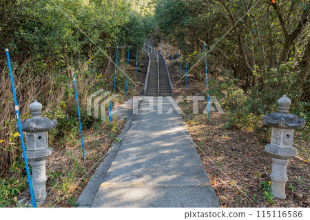 Ozeishizuchi Shrine - Heavy Rock 115116586