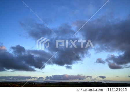ireland mountains morning light mist fog 115121025
