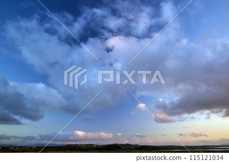 ireland mountains morning light mist fog ireland mountains morning light mist fog 115121034
