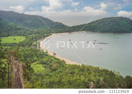Sea and sun, Hai Van Pass, Danang, Vietnam 115123929