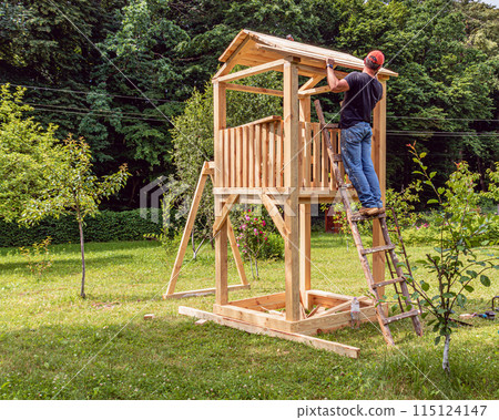 Fastening boards to the roof of the house under the finishing coating 115124147