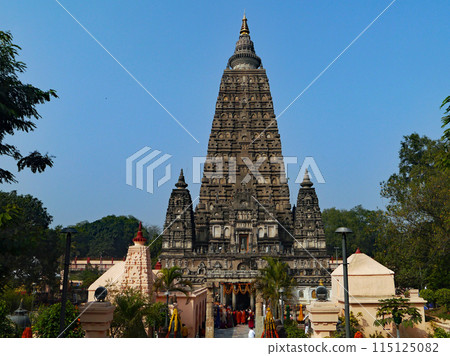The main hall and the Great Seated Hall of the Mahabodhi Temple in Bodh Gaya, India, a UNESCO World Heritage Site where Buddha attained enlightenment 115125082