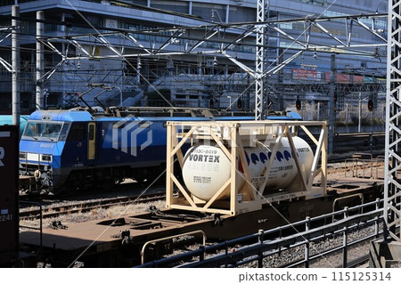 A freight train parked on the waiting line at Saitama Shintoshin Station 115125314