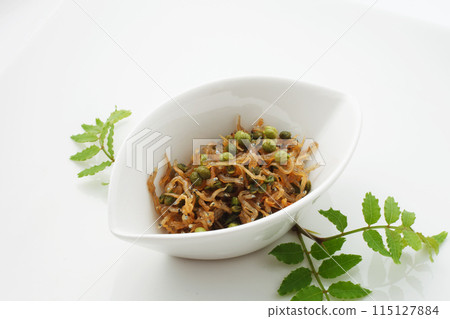 Chirimen Sansho (dried Japanese pepper) studio photography Chirimen Sansho (dried Japanese pepper) studio photography 115127884