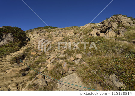 Climbing Mt. Shibutsu, Oze, Gunma Prefecture 115128814