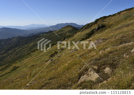 群馬縣尾瀨市攀登涉津山 群馬縣尾瀨市攀登涉津山 115128815