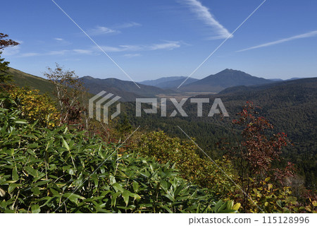 群馬縣尾瀨市攀登涉津山 群馬縣尾瀨市攀登涉津山 115128996
