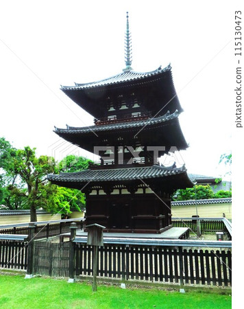 奈良、興福寺三層寶塔正面外部複製空間 奈良、興福寺三層寶塔正面外部複製空間 115130473