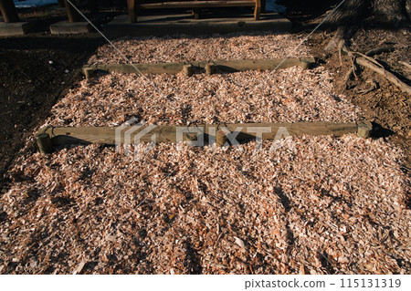 Wood chips, muddy areas, dog runs, children's play areas, etc. Wood chips, muddy areas, dog runs, children's play areas, etc. 115131319