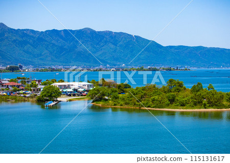 [Lake Biwa scenery] Marine blue view from Lake Biwa Bridge 115131617