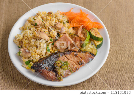 烤鰤魚青花魚飯一盤 烤鰤魚青花魚飯一盤 115131953