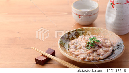 使用國產魷魚製成的鹽漬魷魚 使用國產魷魚製成的鹽漬魷魚 115132248